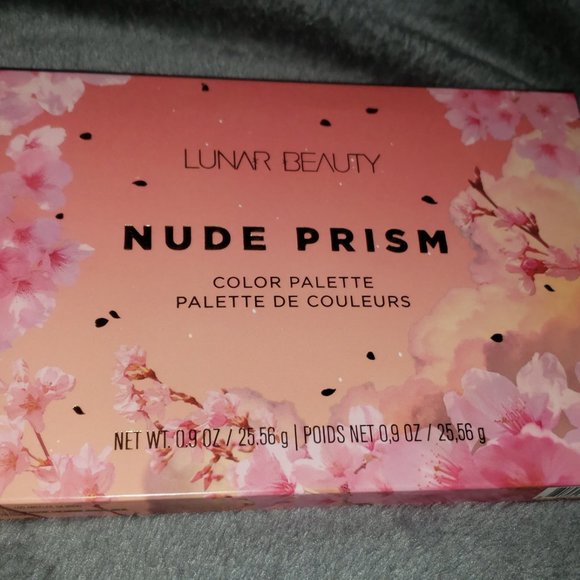 LUNAR BEAUTY NUDE PRISM EYESHADOW PALETTE $55 - Picture 12 of 13
